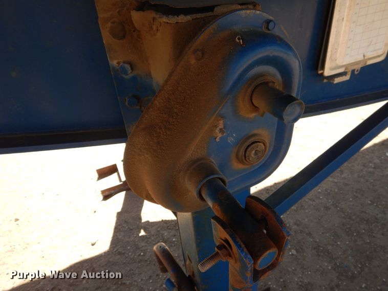 image for item GR9254 2001 Utility Trailer flatbed trailer