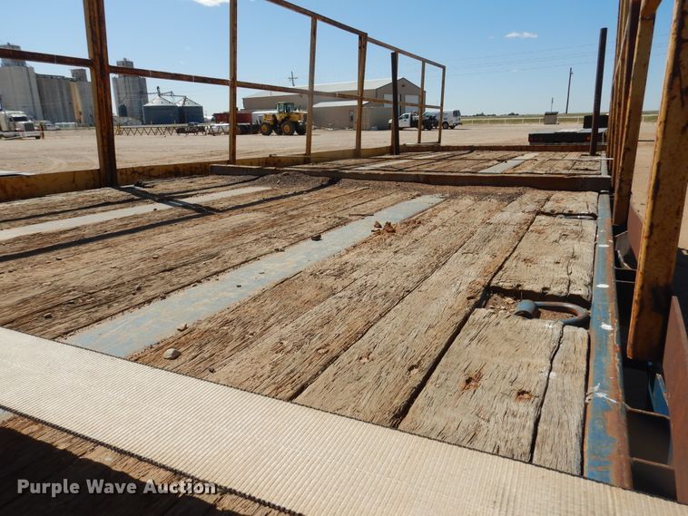 image for item GR9254 2001 Utility Trailer flatbed trailer