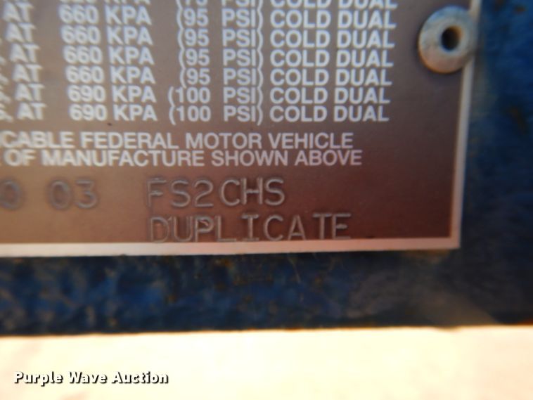 image for item GR9254 2001 Utility Trailer flatbed trailer