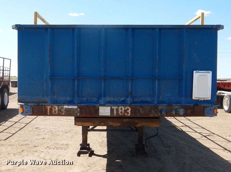image for item GR9255 2001 Utility Trailer flatbed trailer