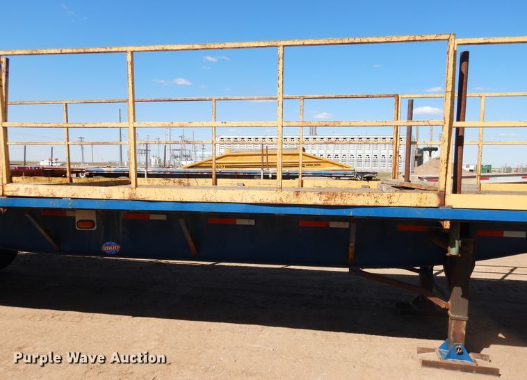 image for item GR9255 2001 Utility Trailer flatbed trailer