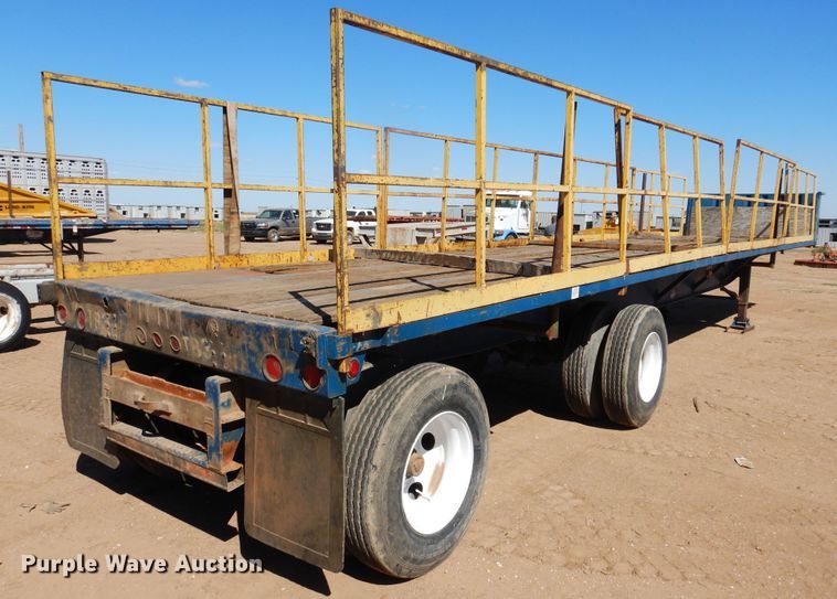image for item GR9255 2001 Utility Trailer flatbed trailer
