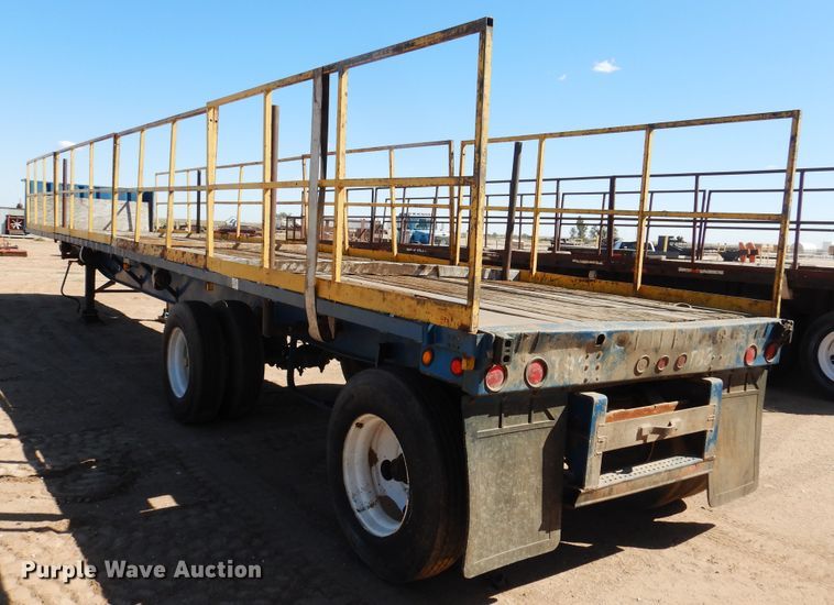image for item GR9255 2001 Utility Trailer flatbed trailer