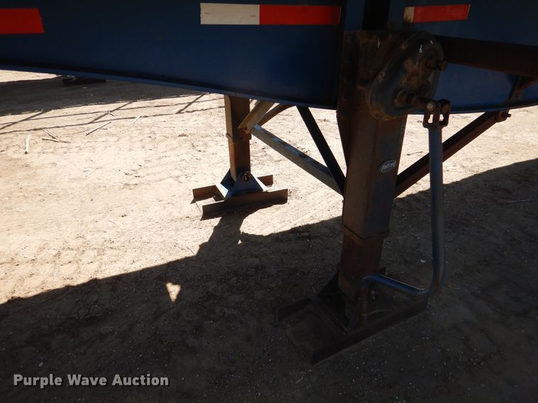 image for item GR9255 2001 Utility Trailer flatbed trailer