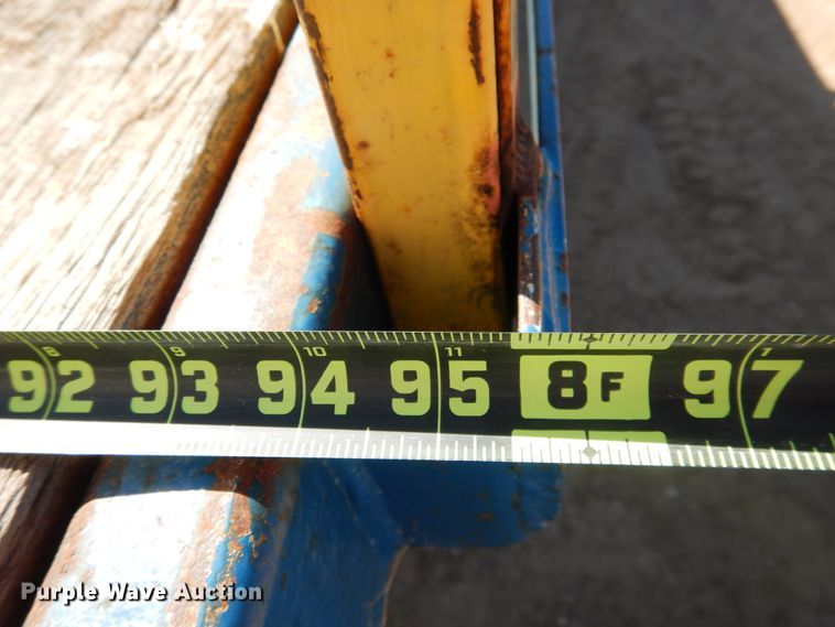 image for item GR9255 2001 Utility Trailer flatbed trailer