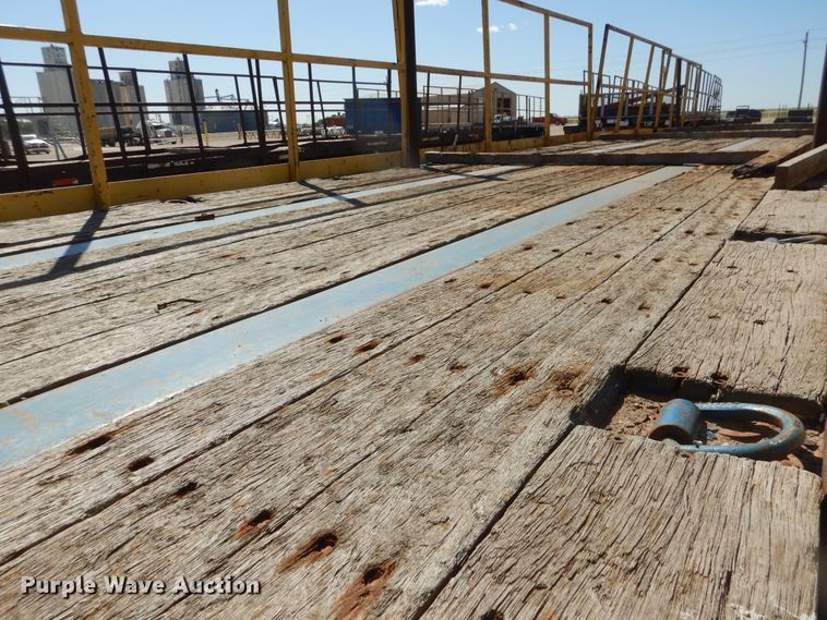 image for item GR9255 2001 Utility Trailer flatbed trailer