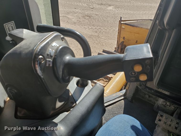 image for item HO9597 2007 Caterpillar D6N XL  dozer