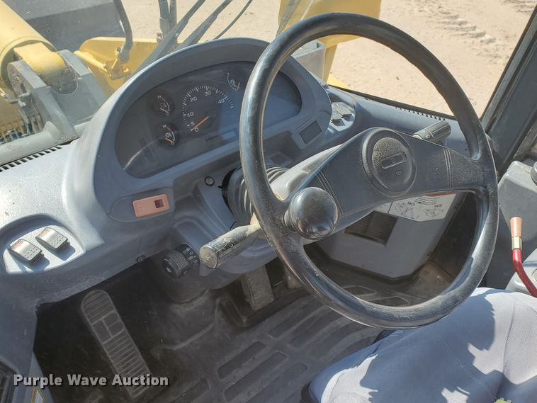 image for item HO9599 2006 Komatsu WA320-5L  wheel loader