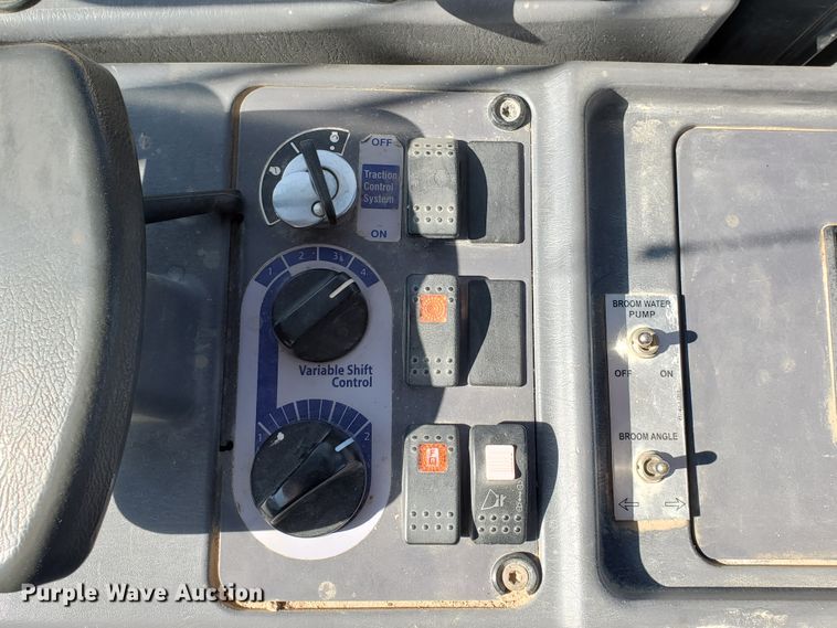 image for item HO9599 2006 Komatsu WA320-5L  wheel loader