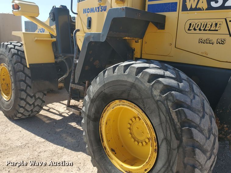 image for item HO9599 2006 Komatsu WA320-5L  wheel loader