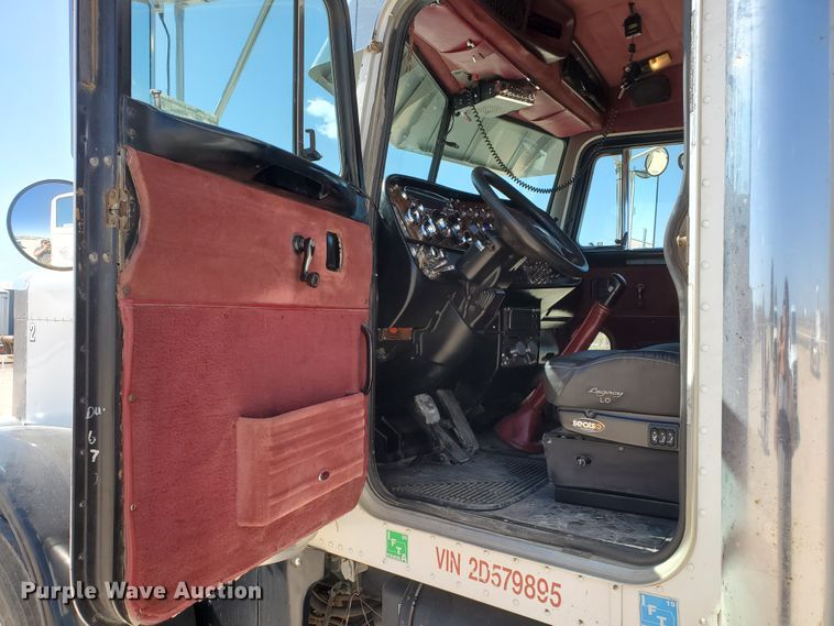 image for item HO9604 2002 Peterbilt 379  semi truck with crane