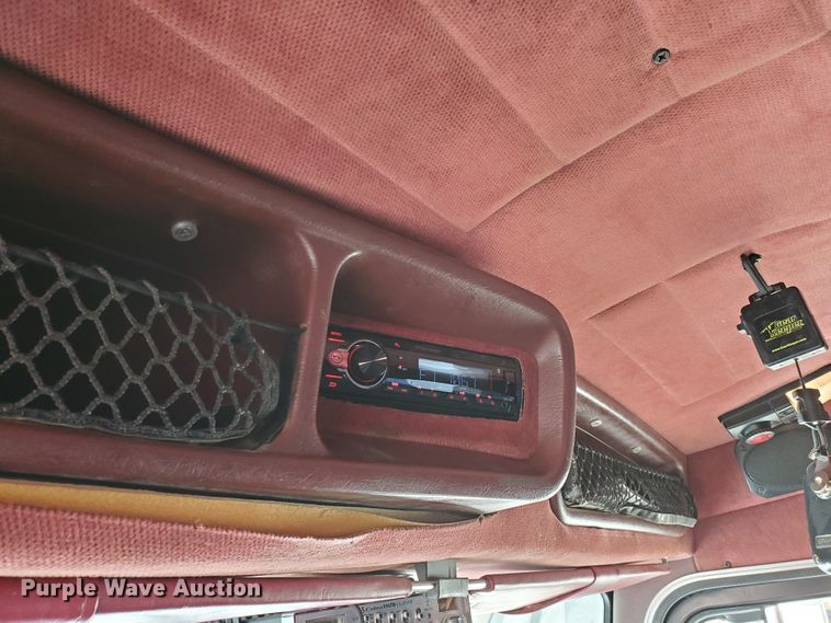 image for item HO9604 2002 Peterbilt 379  semi truck with crane