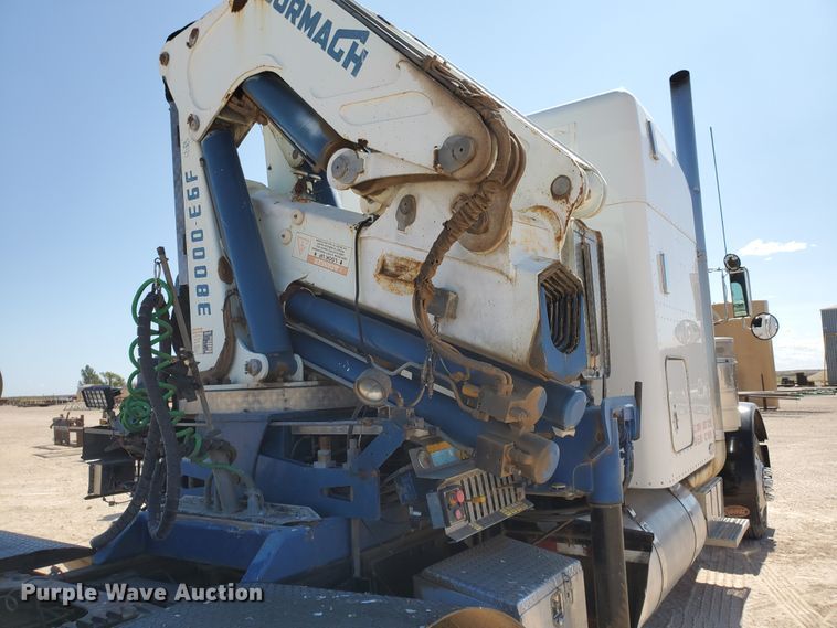 image for item HO9604 2002 Peterbilt 379  semi truck with crane