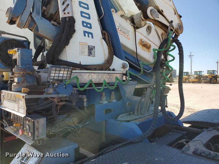 image for item HO9604 2002 Peterbilt 379  semi truck with crane