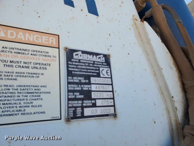 image for item HO9604 2002 Peterbilt 379  semi truck with crane