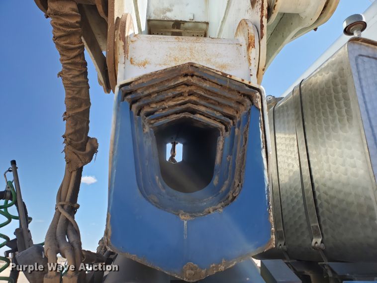 image for item HO9604 2002 Peterbilt 379  semi truck with crane