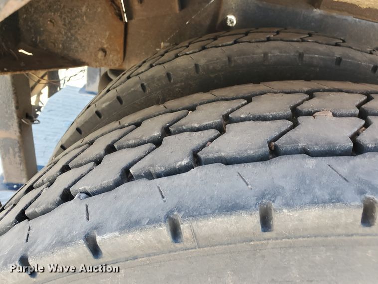 image for item HO9604 2002 Peterbilt 379  semi truck with crane