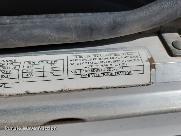 image for item HO9604 2002 Peterbilt 379  semi truck with crane