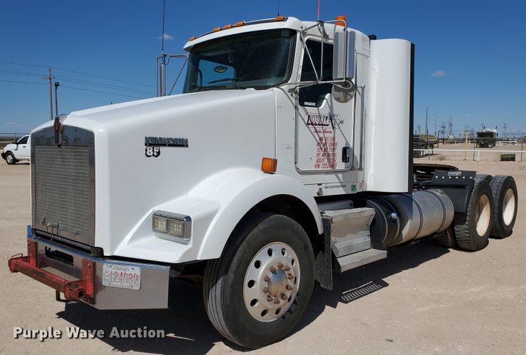 image for item HO9605 2012 Kenworth T800  semi truck