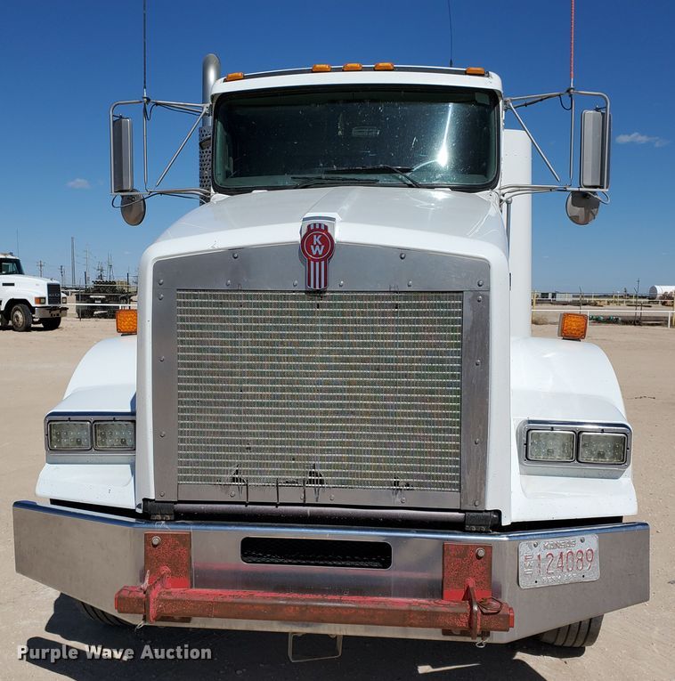 image for item HO9605 2012 Kenworth T800  semi truck