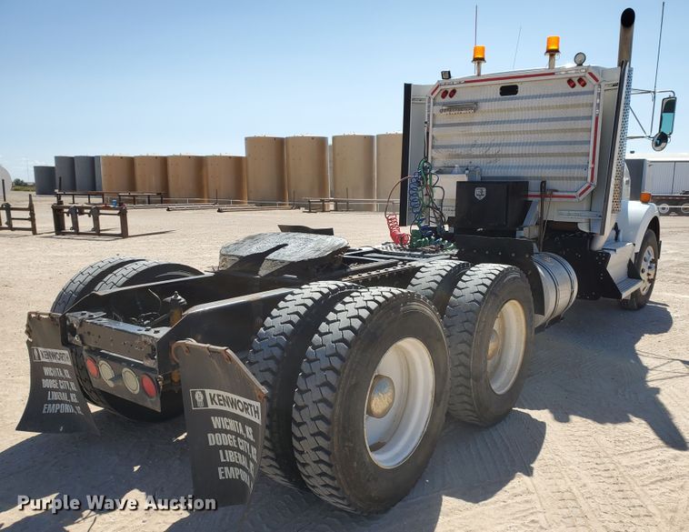 image for item HO9605 2012 Kenworth T800  semi truck