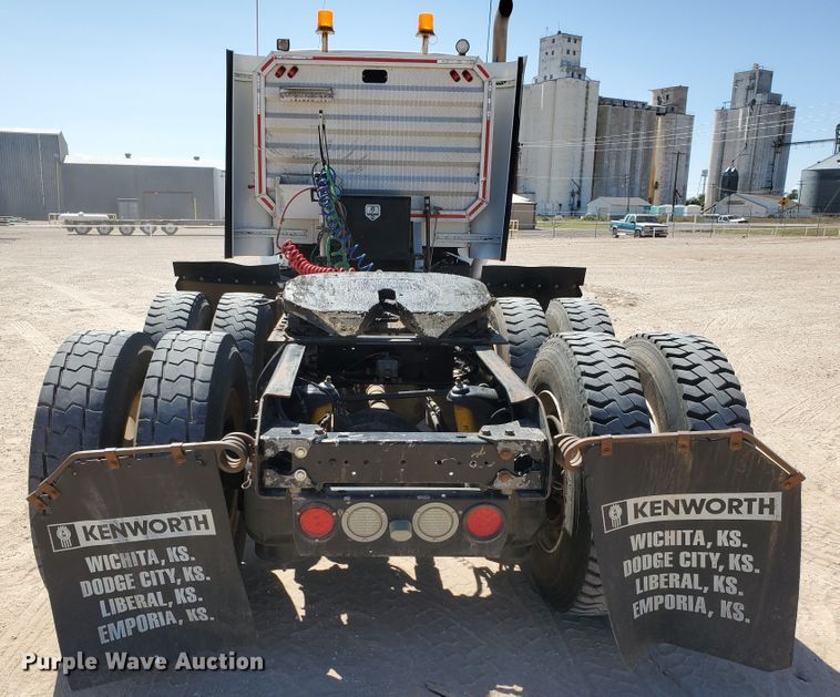 image for item HO9605 2012 Kenworth T800  semi truck