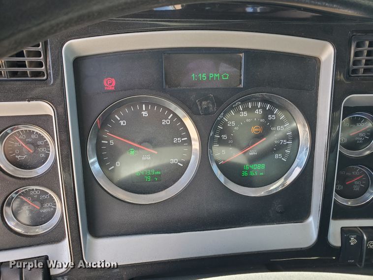 image for item HO9605 2012 Kenworth T800  semi truck