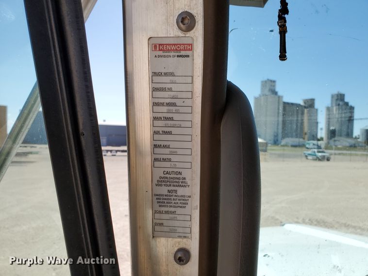 image for item HO9605 2012 Kenworth T800  semi truck