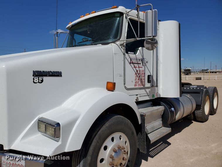 image for item HO9605 2012 Kenworth T800  semi truck