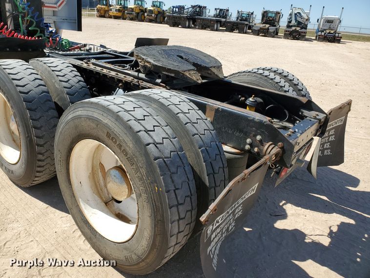 image for item HO9605 2012 Kenworth T800  semi truck