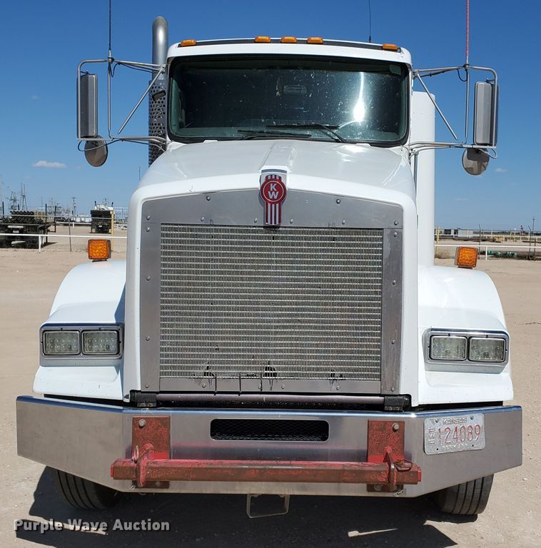 image for item HO9605 2012 Kenworth T800  semi truck