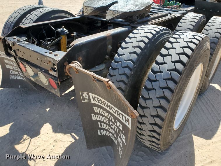 image for item HO9605 2012 Kenworth T800  semi truck