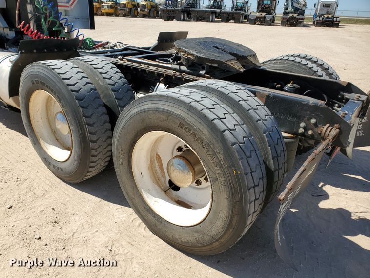 image for item HO9605 2012 Kenworth T800  semi truck