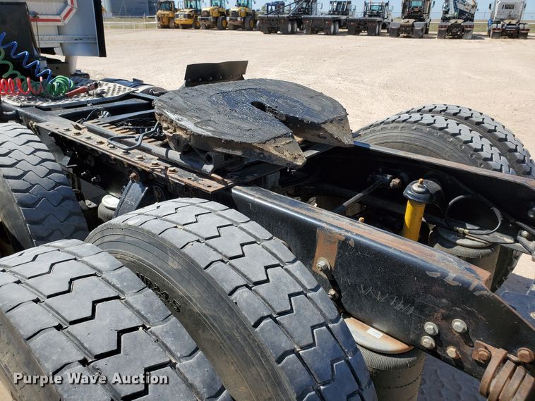 image for item HO9605 2012 Kenworth T800  semi truck