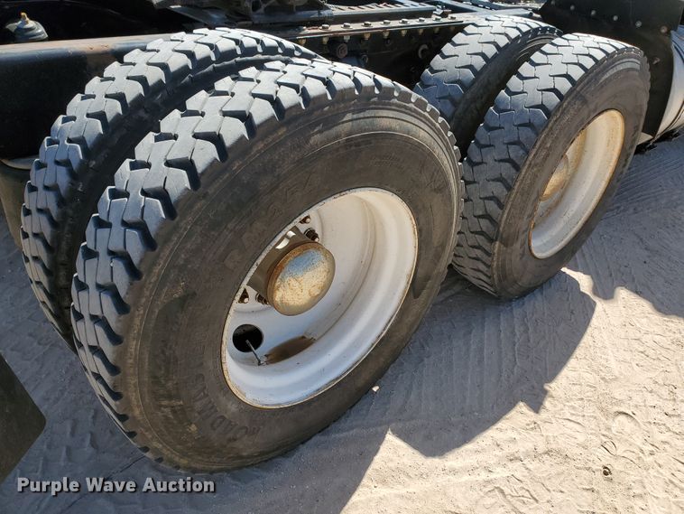 image for item HO9605 2012 Kenworth T800  semi truck