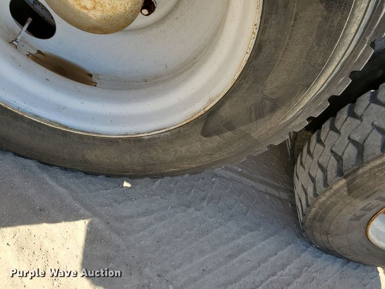 image for item HO9605 2012 Kenworth T800  semi truck