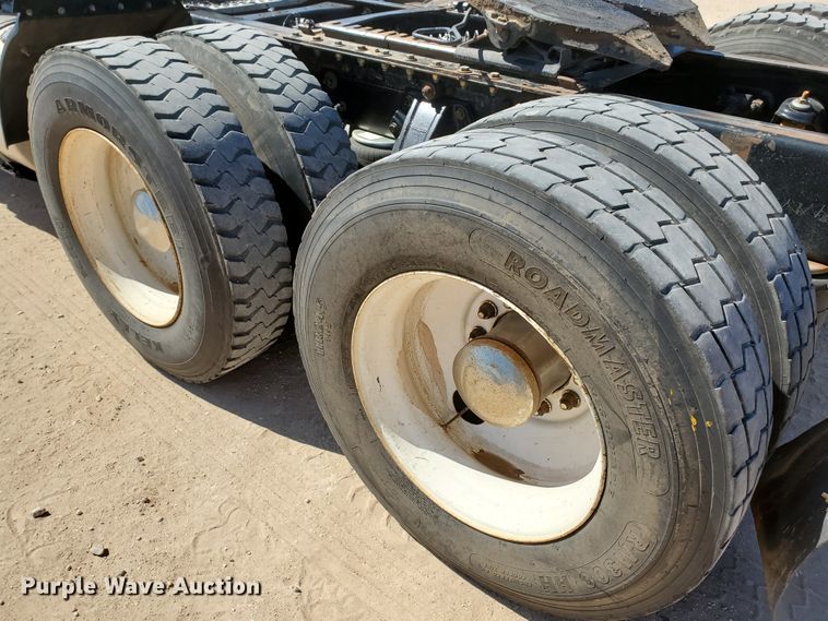 image for item HO9605 2012 Kenworth T800  semi truck