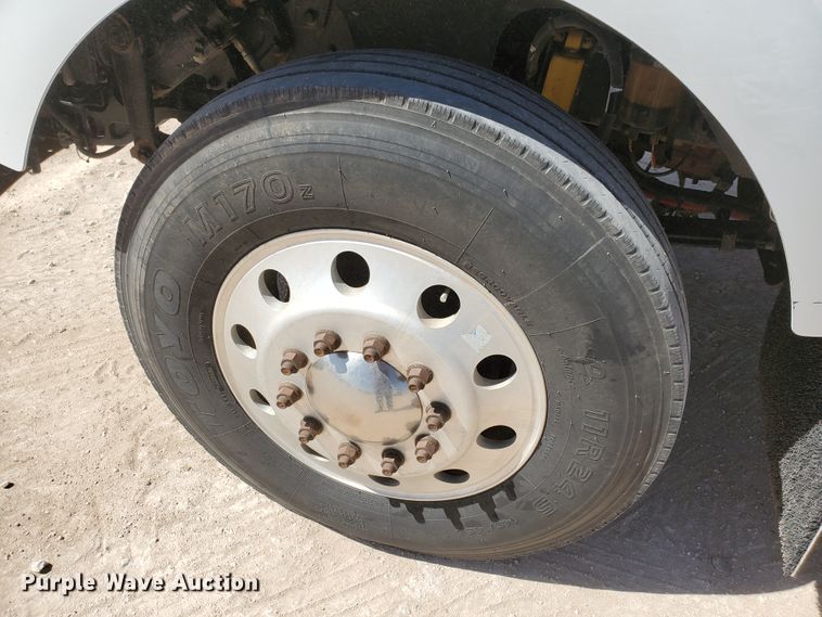 image for item HO9605 2012 Kenworth T800  semi truck