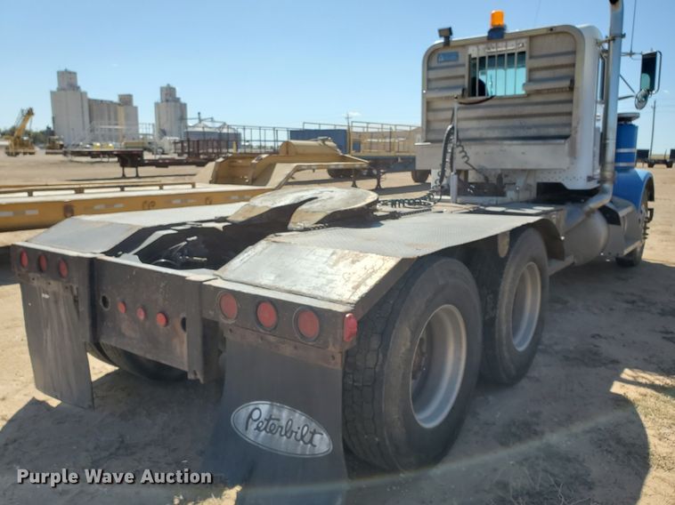 image for item HO9608 1997 Peterbilt 378  semi truck