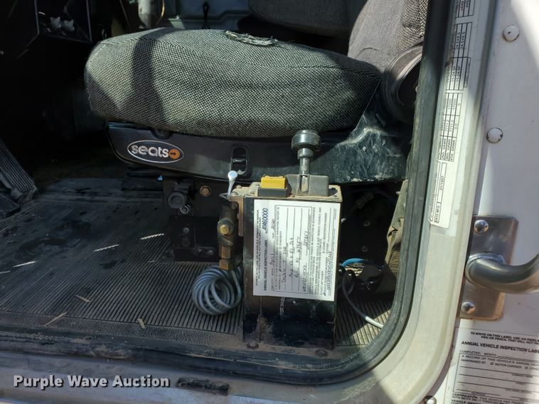 image for item HO9608 1997 Peterbilt 378  semi truck