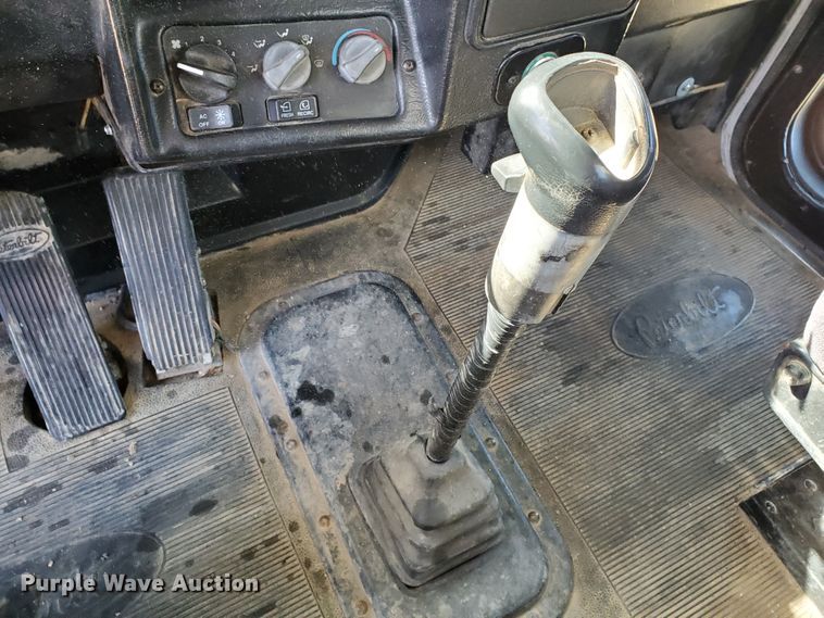 image for item HO9608 1997 Peterbilt 378  semi truck