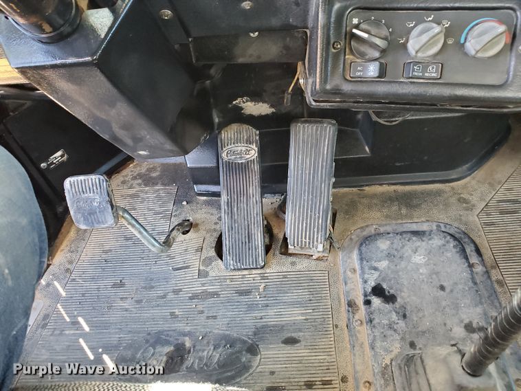 image for item HO9608 1997 Peterbilt 378  semi truck