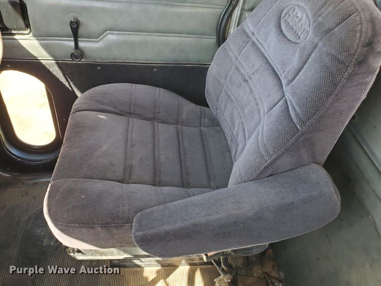 image for item HO9608 1997 Peterbilt 378  semi truck