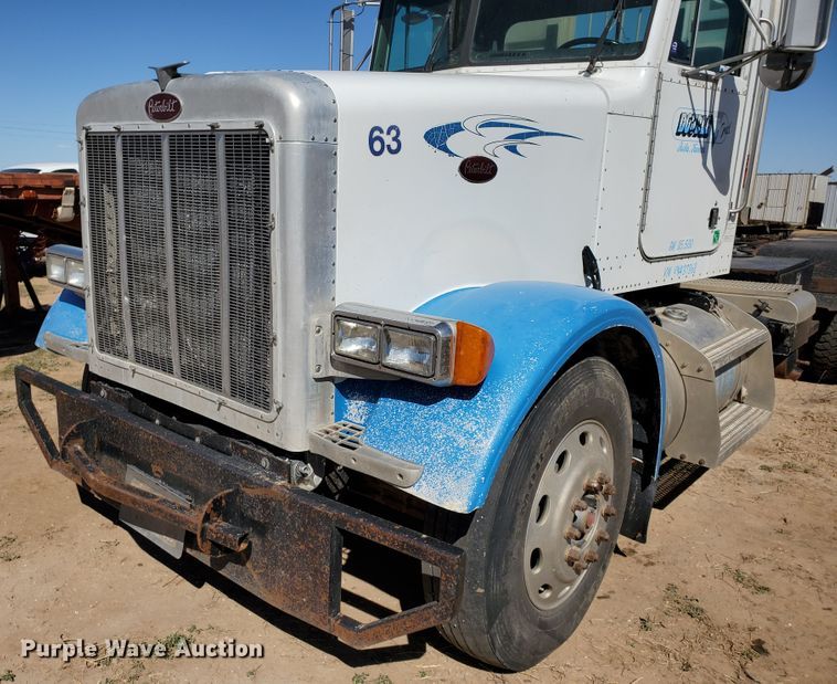 image for item HO9608 1997 Peterbilt 378  semi truck