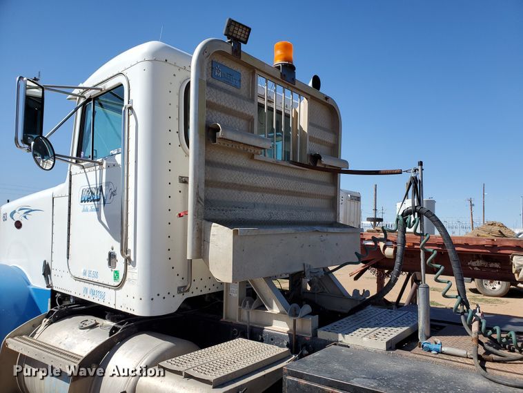 image for item HO9608 1997 Peterbilt 378  semi truck