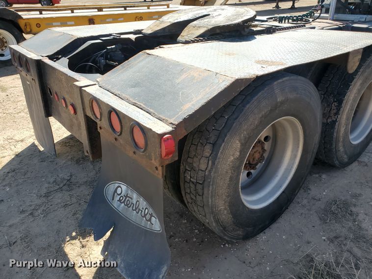 image for item HO9608 1997 Peterbilt 378  semi truck