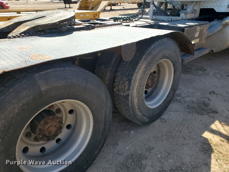 image for item HO9608 1997 Peterbilt 378  semi truck