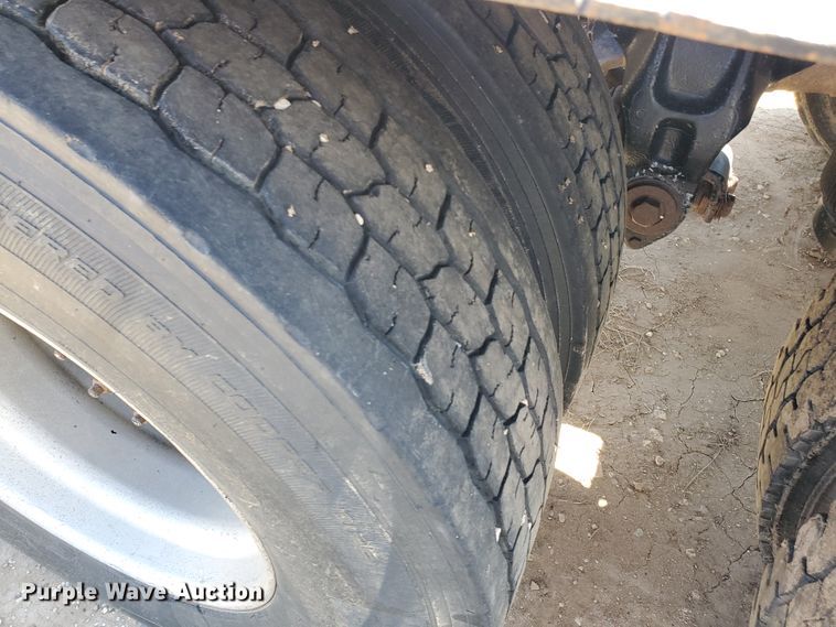 image for item HO9608 1997 Peterbilt 378  semi truck