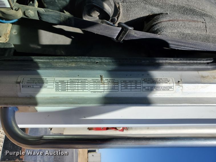 image for item HO9608 1997 Peterbilt 378  semi truck