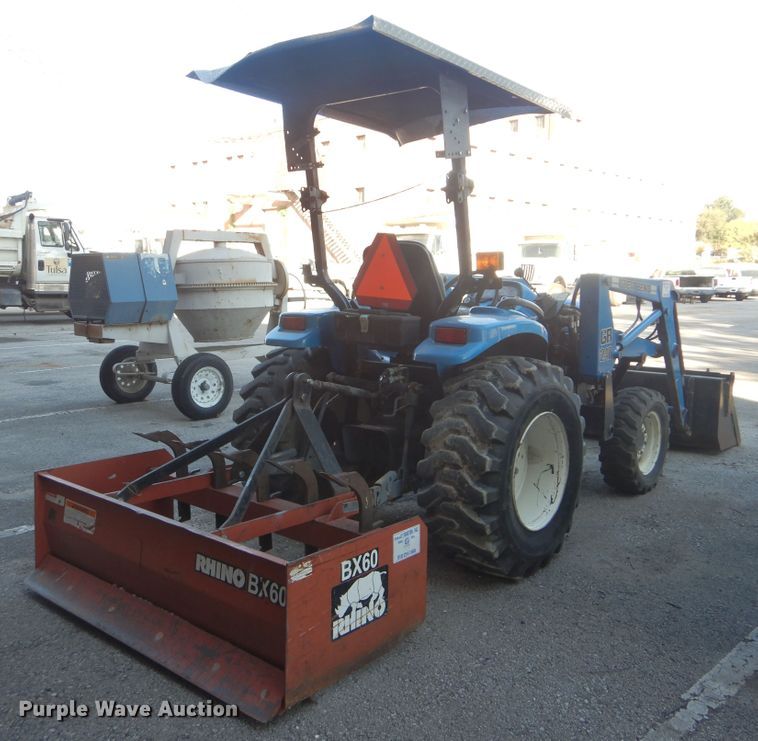 image for item AE9671 New Holland TC33D  MFWD tractor